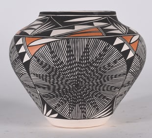 Sandra Victorino Pottery
