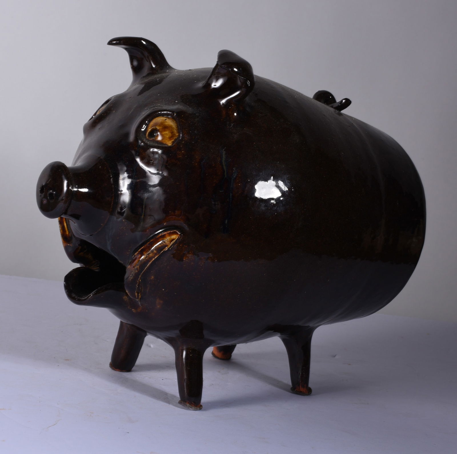 Jeff Ferguson Folk Pottery Pig (1 of 3)