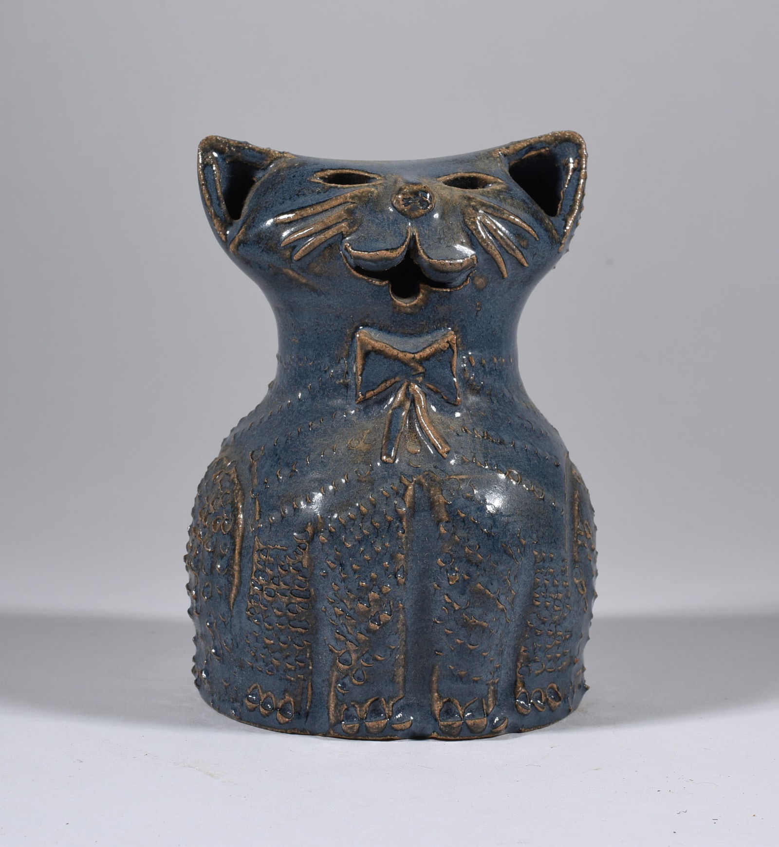 North Carolina Pottery Cat (1 of 3)