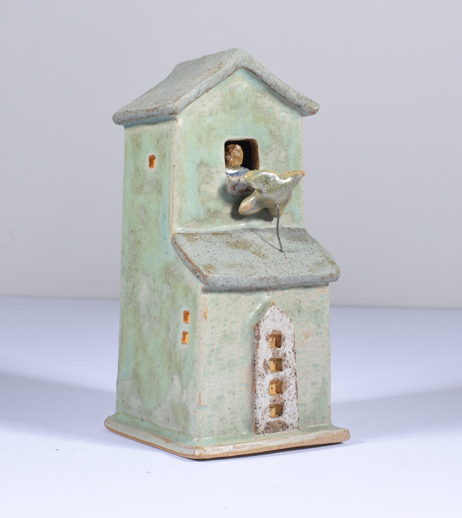Pottery House: 2.5" x 5" all items are from the Collection of Mary Wells. Antique collection and other collectibles. Please see photos for condition. Shipping will be done by a 3rd party shipping using live auctione