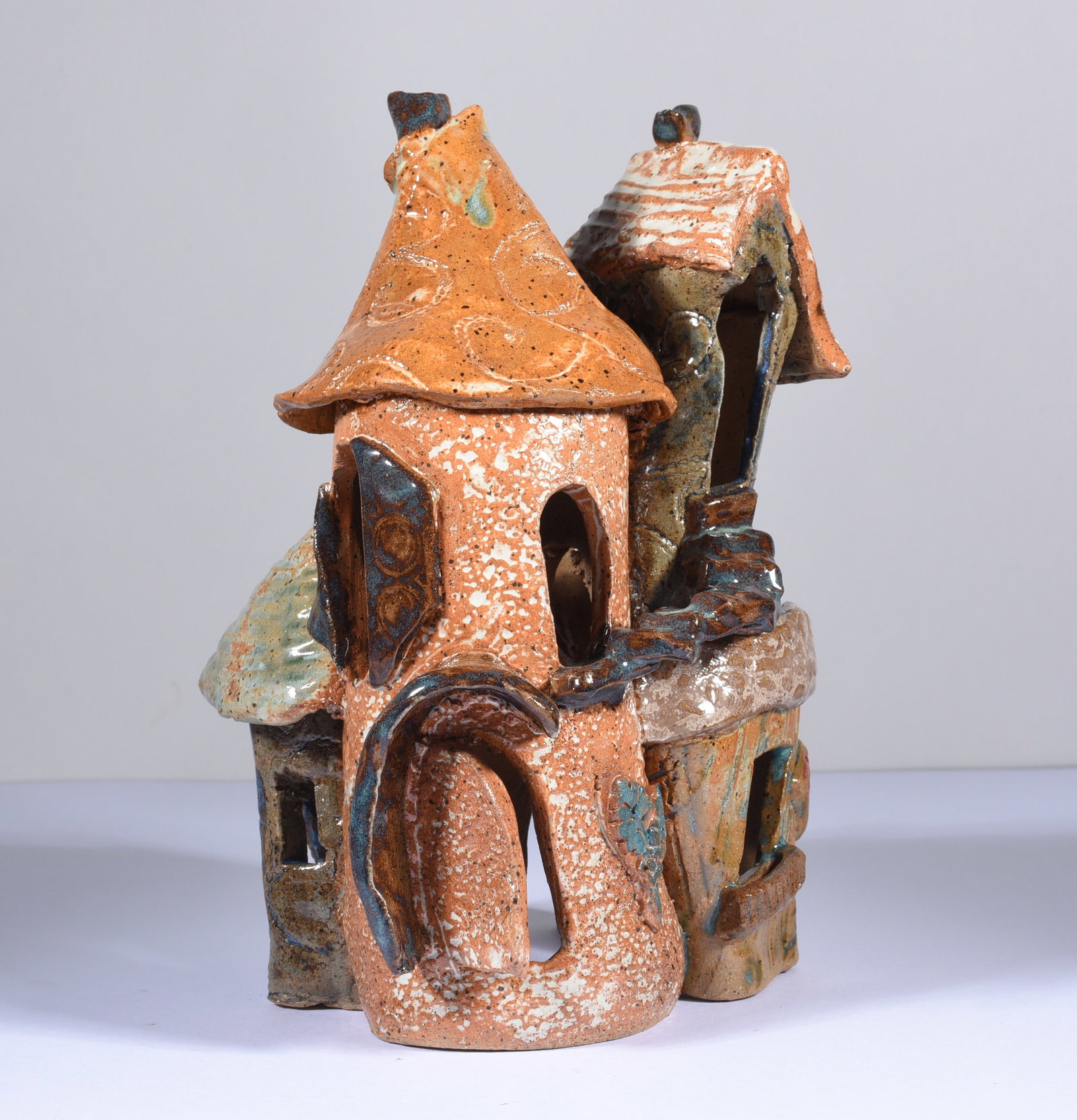 Pottery House: 7" x 8" all items are from the Collection of Mary Wells. Antique collection and other collectibles. Please see photos for condition. Shipping will be done by a 3rd party shipping using live auctioneer