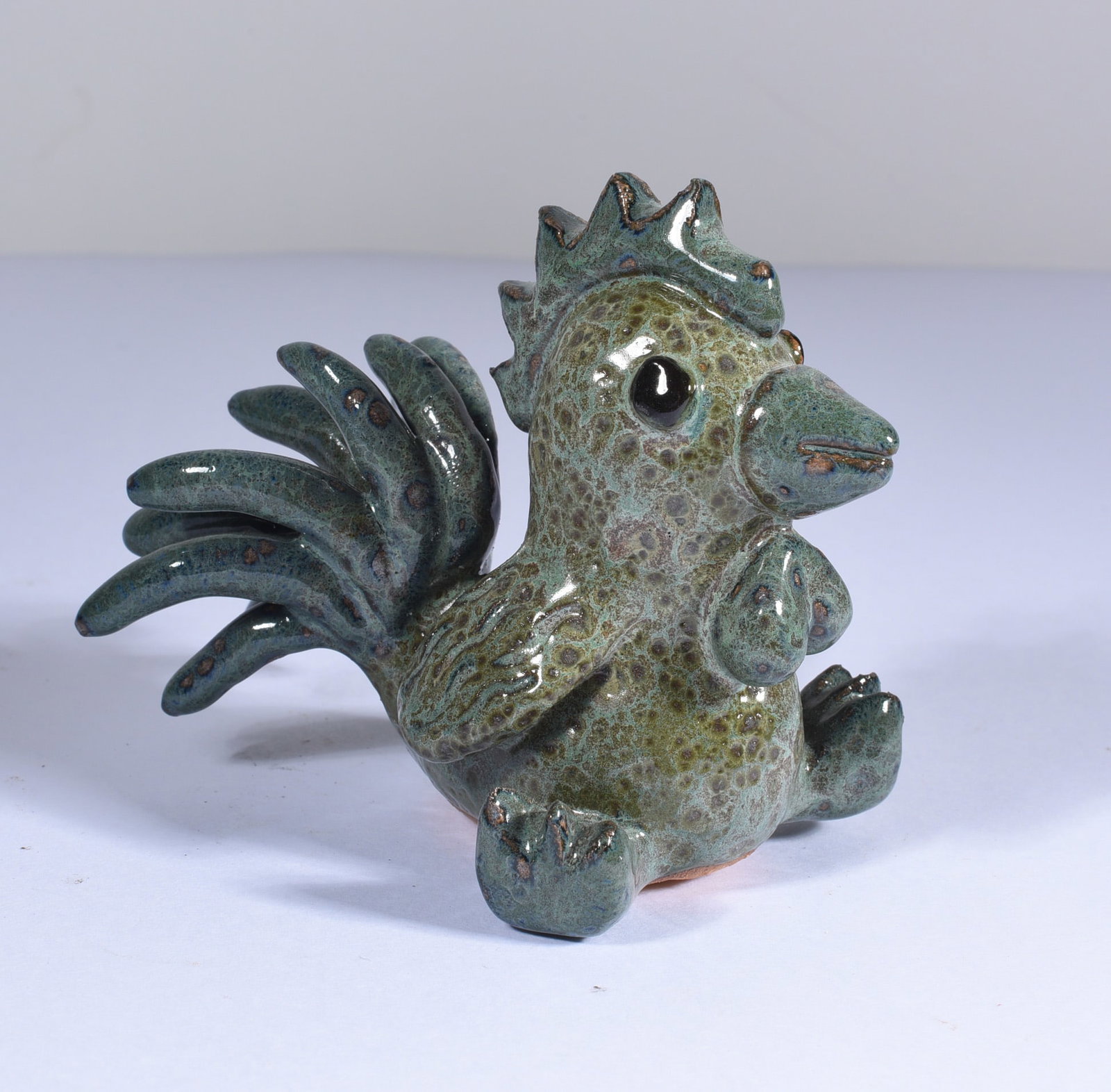 Pottery Bird: 4" x 4" all items are from the Collection of Mary Wells. Antique collection and other collectibles. Please see photos for condition. Shipping will be done by a 3rd party shipping using live auctioneer