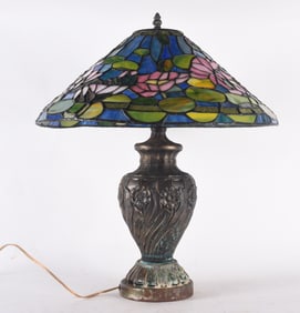 Tiffany Style Pond and Lilly Lamp