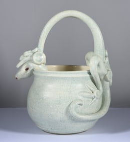 Ben Watford Pottery Lizard Jar