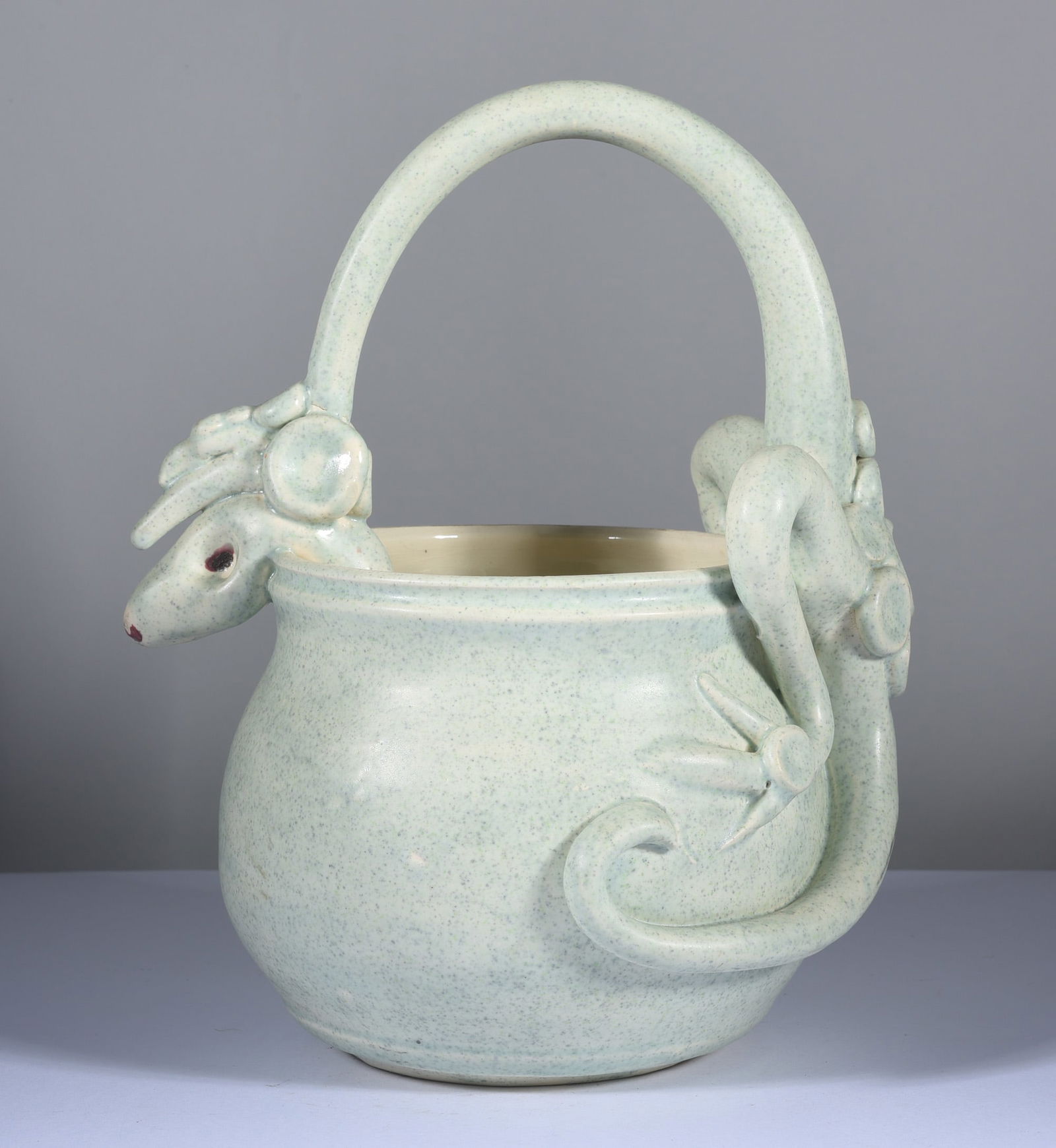 Ben Watford Pottery Lizard Jar (1 of 4)