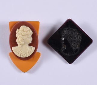 Vintage Cameo Brooch Group