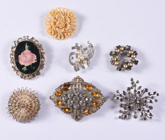 Jeweled Brooch Group