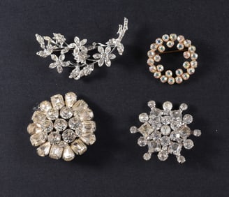 Vintage Jeweled Brooch Group
