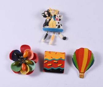 Vintage Brooch Group
