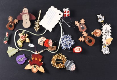 Pens and Brooch Lot