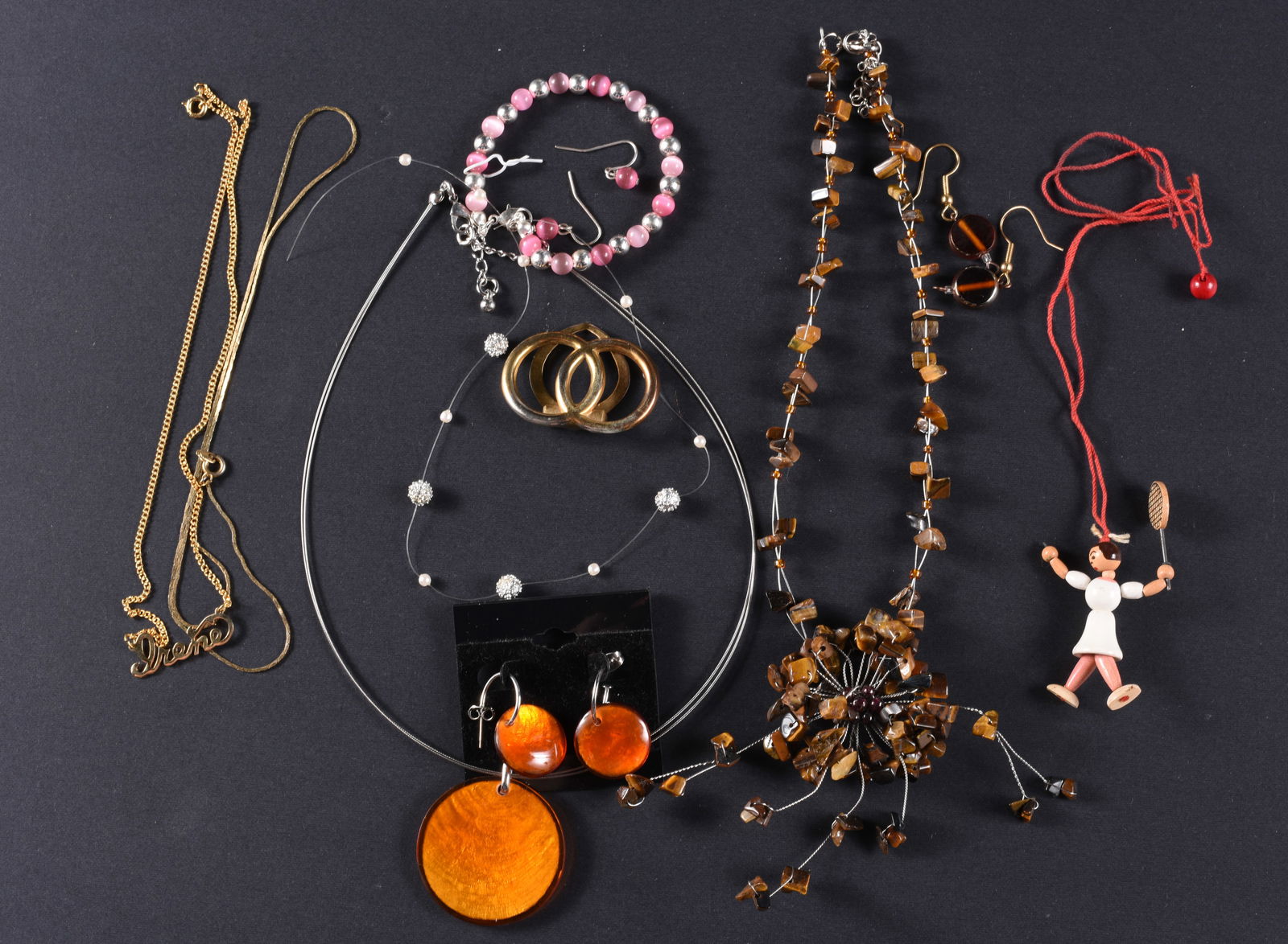 Necklace and other Group: This is a collection of jewelry from two estates. All items are sold as is where is. We can in house ship and our price is below under condition. The price to the right is 3rd party shipping. To get i