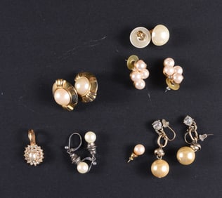 Vintage Pearl or Pearl type earings