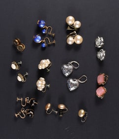 Vintage Earing Group