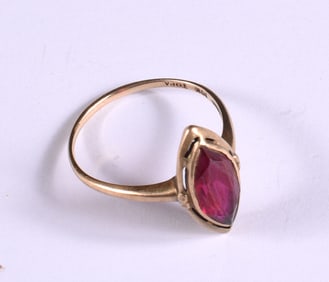 10k Gold Ladies Ring