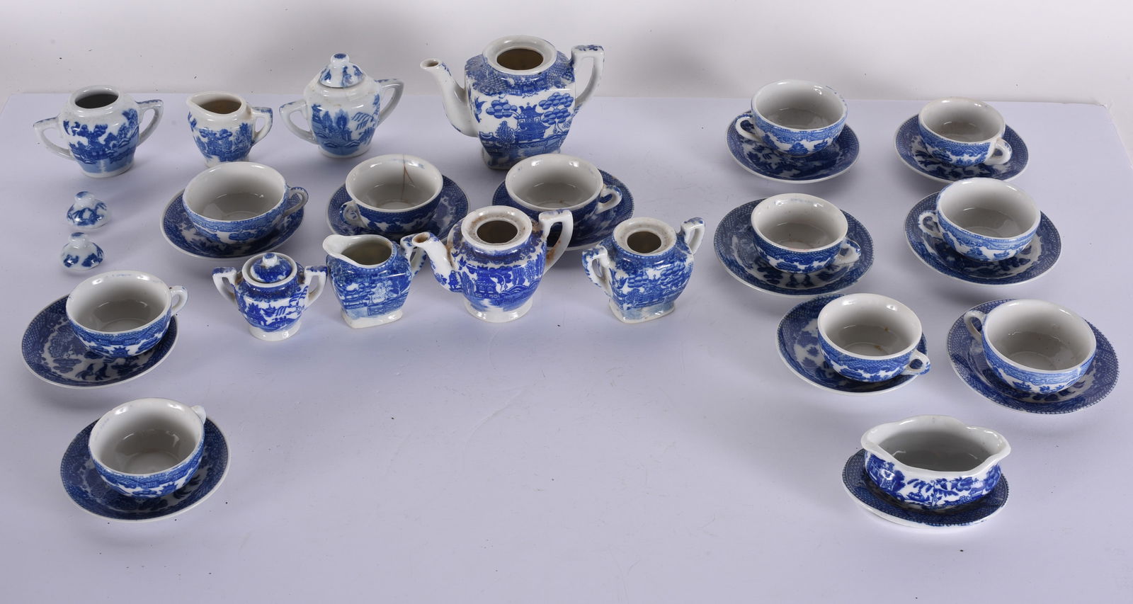 Blue Willow Miniature China Tea Set Pieces (1 of 6)