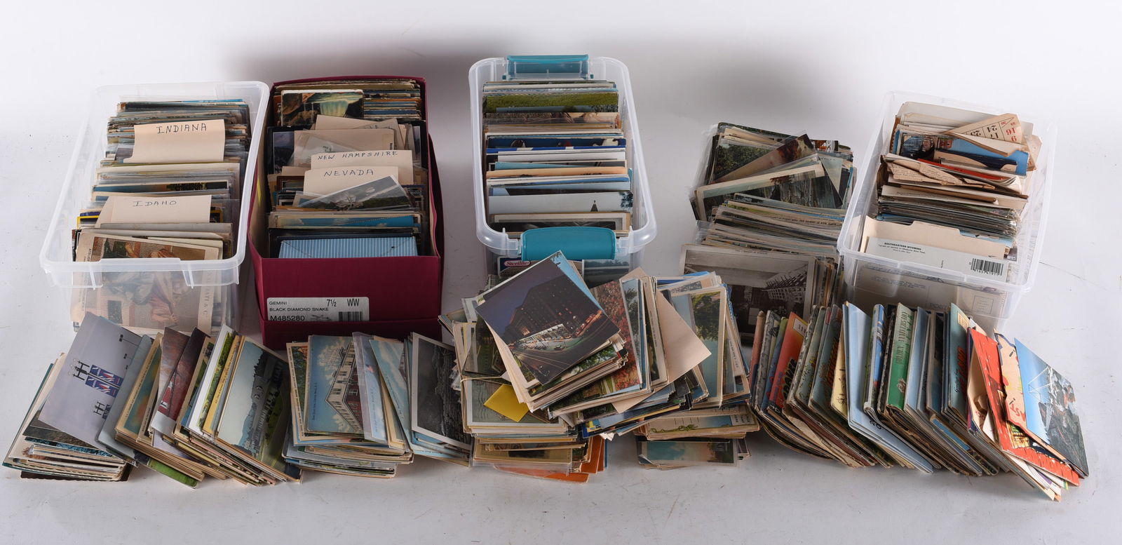 HUGE LOT Vintage Post Card Collection (1 of 4)