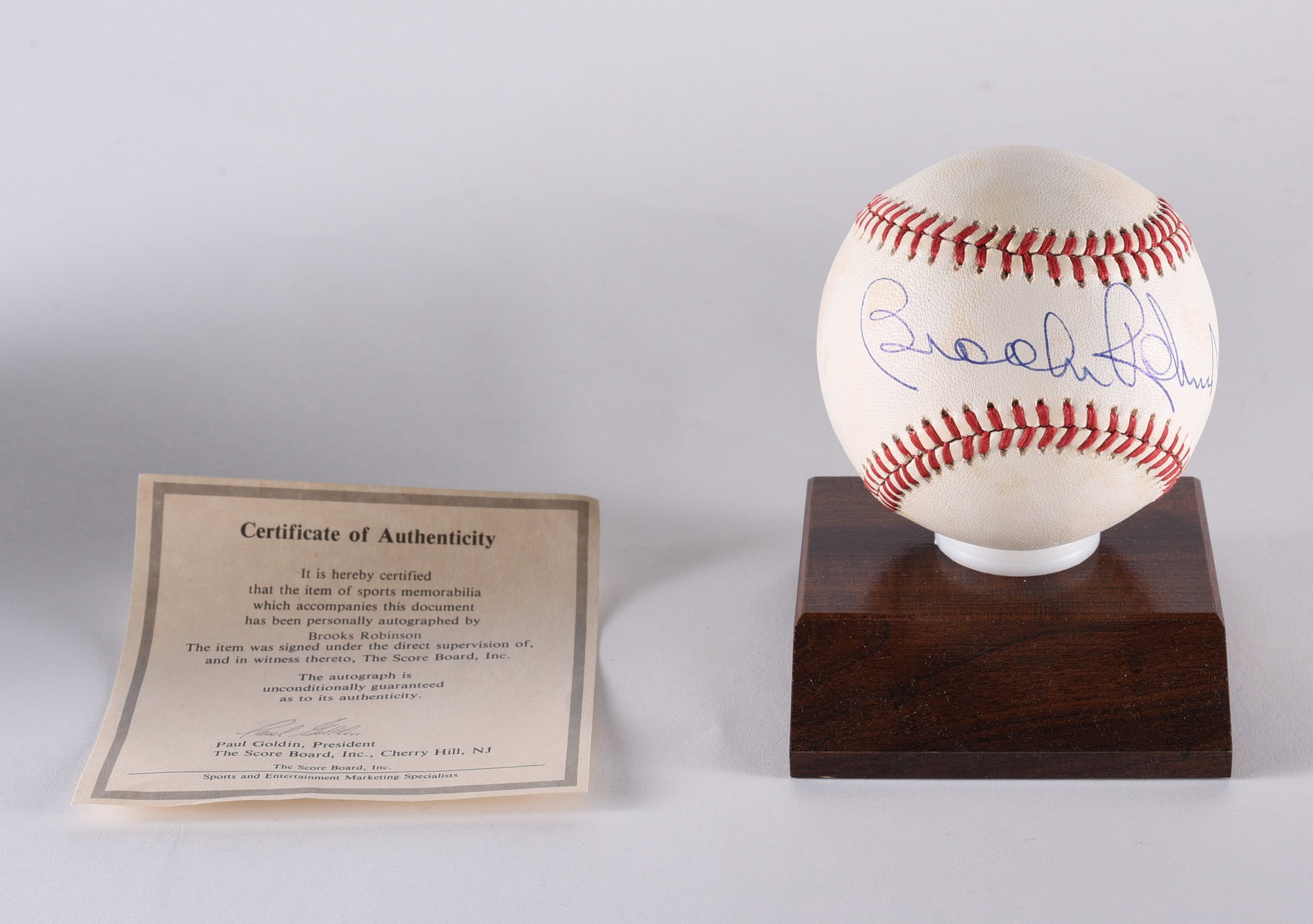 Brooks Robinson Autograph Baseball with COA (1 of 2)