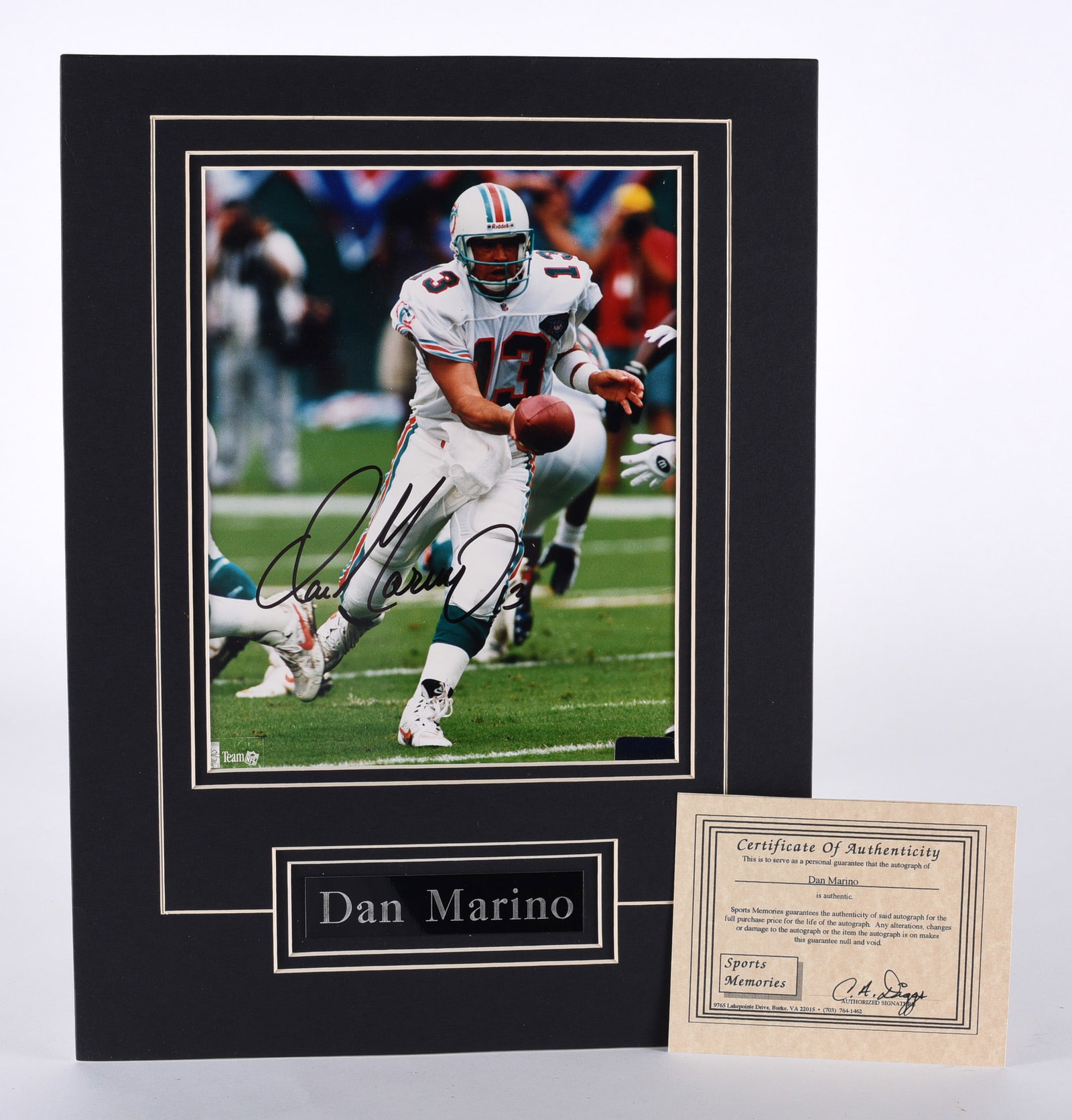 Dan Marino Autograph with COA (1 of 1)