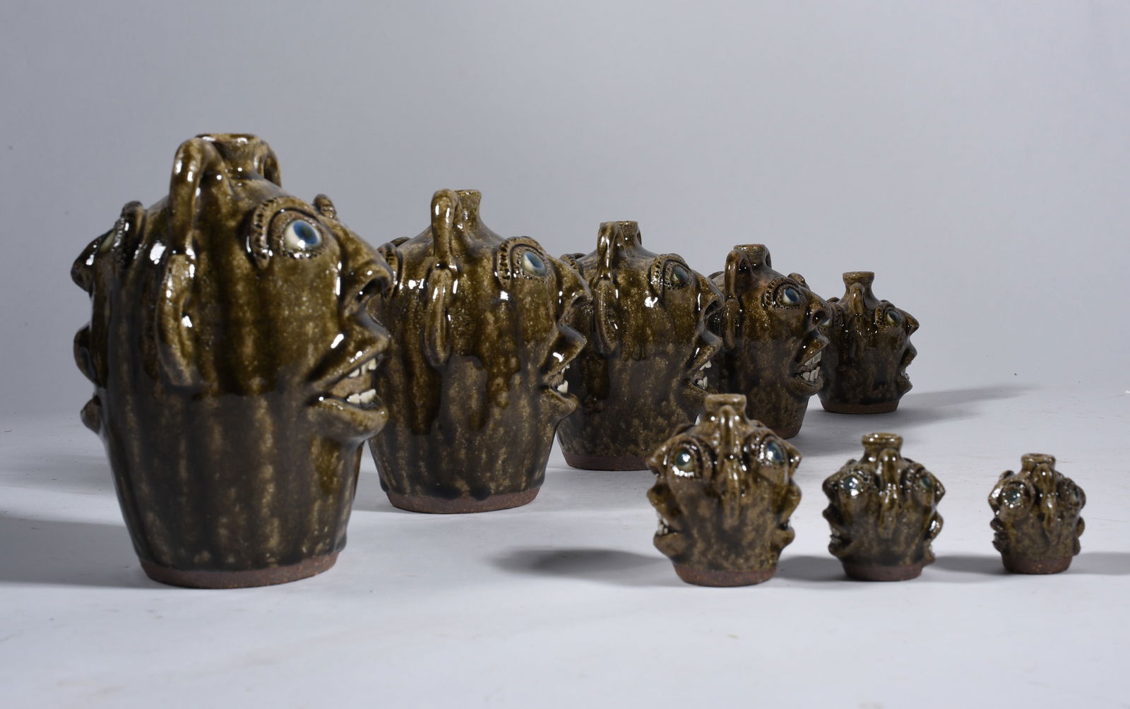 Joe Reinhardt Graduated Miniature Double Face Jug Set (1 of 15)