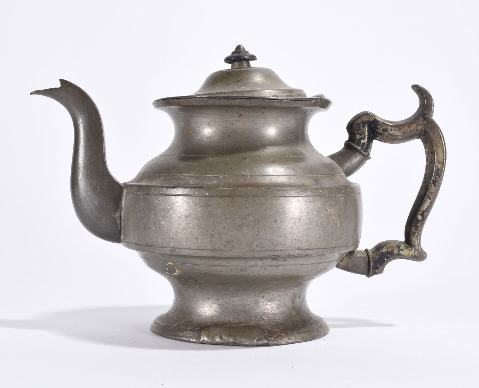 Pewter Lidded Tea Pot: this item came from a collection of antiques and is period to the time.