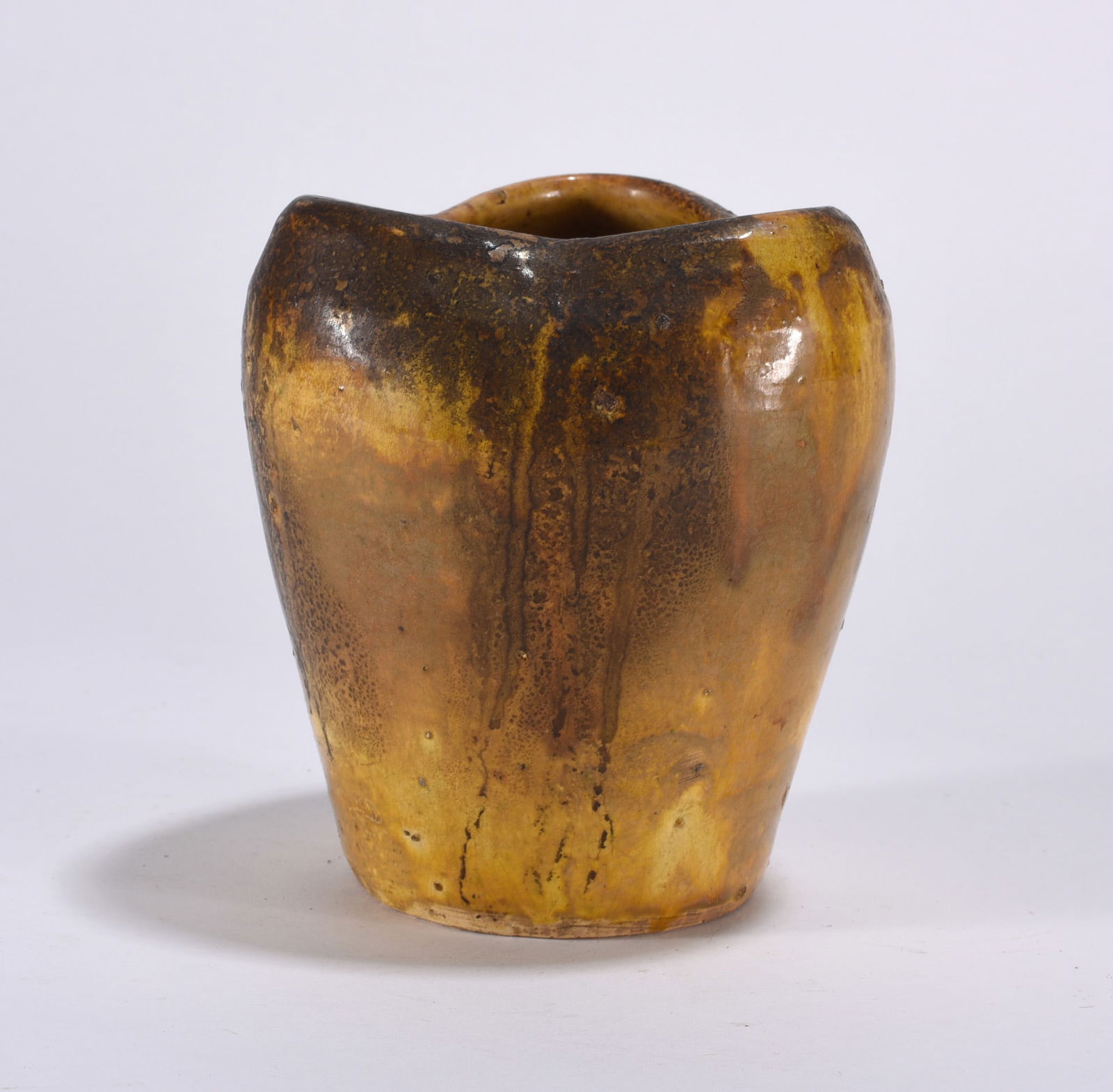 Pottery Vase: Pottery vase.