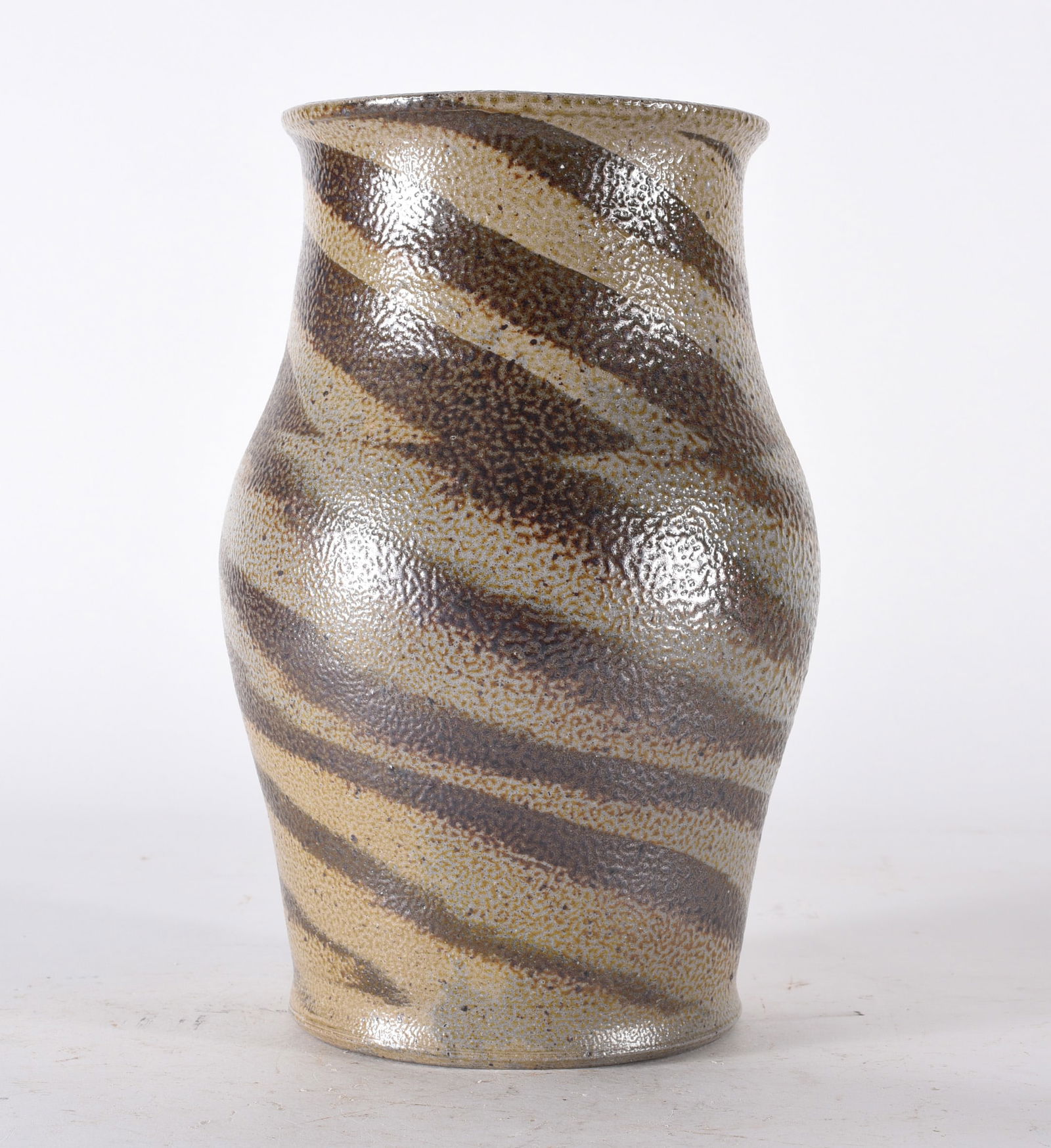 Billy Ray Hussey Swirl Vase (1 of 3)