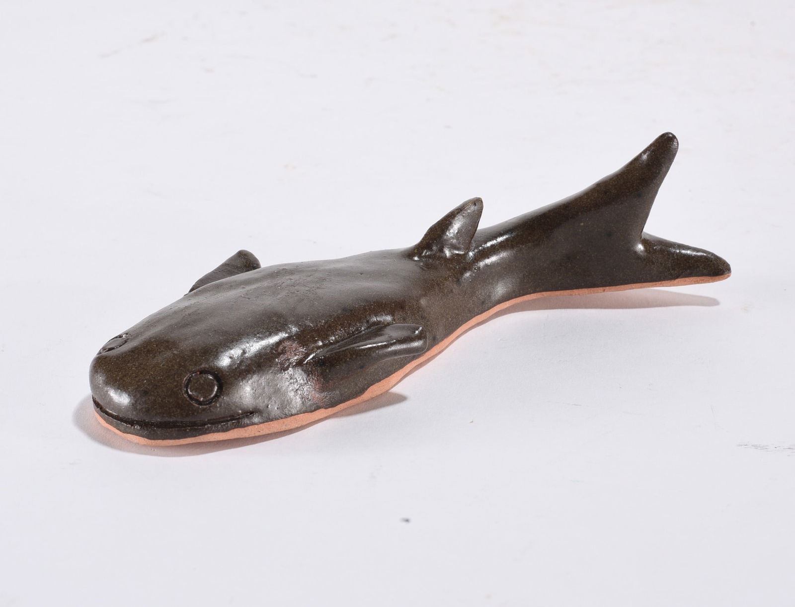 Kathy Richards Pottery Shark (1 of 2)