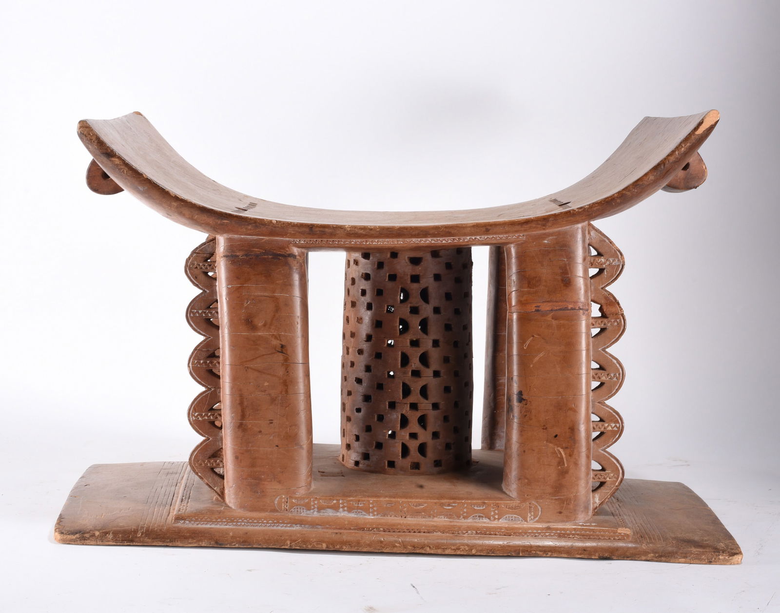 Ancient African Art Wood Carving: Ancient African Art Wood Carving 19"