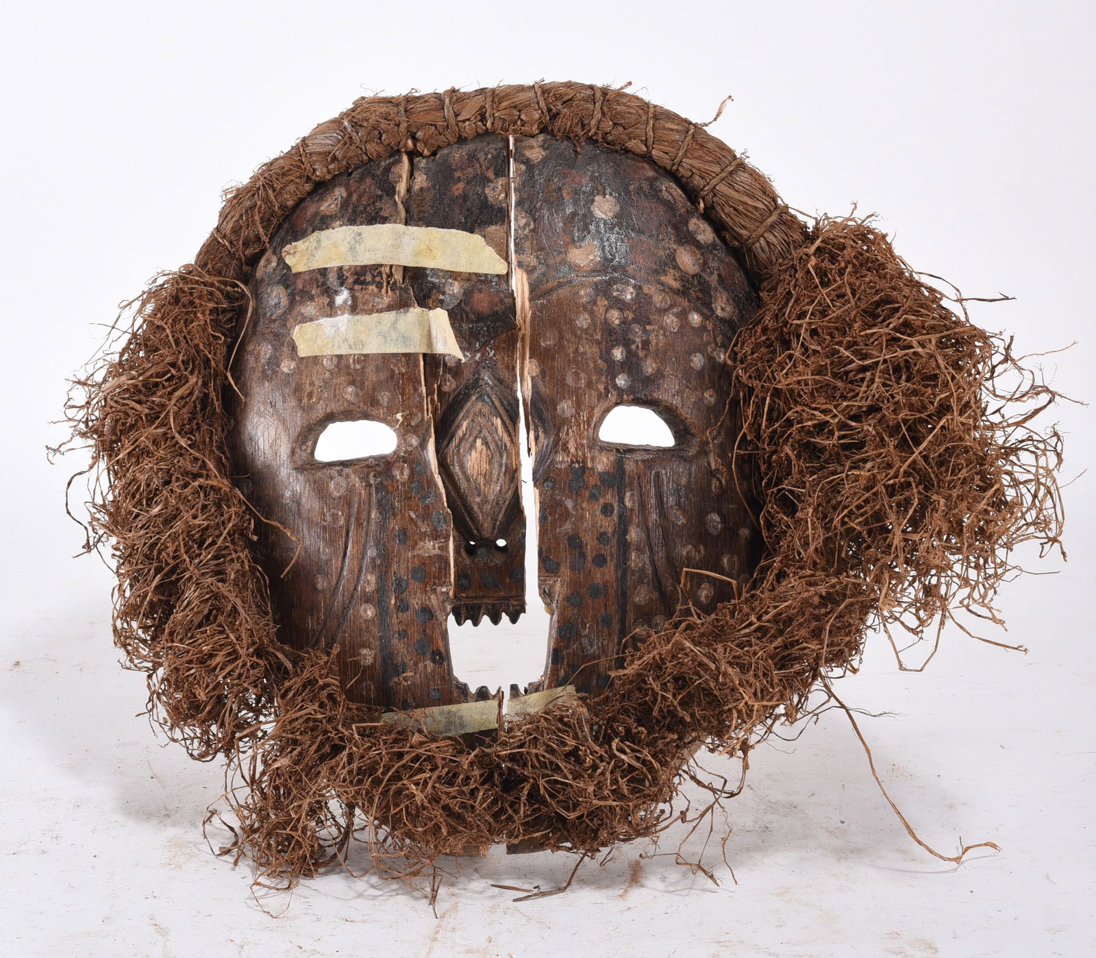 Ancient African Art Wood Carving (1 of 2)