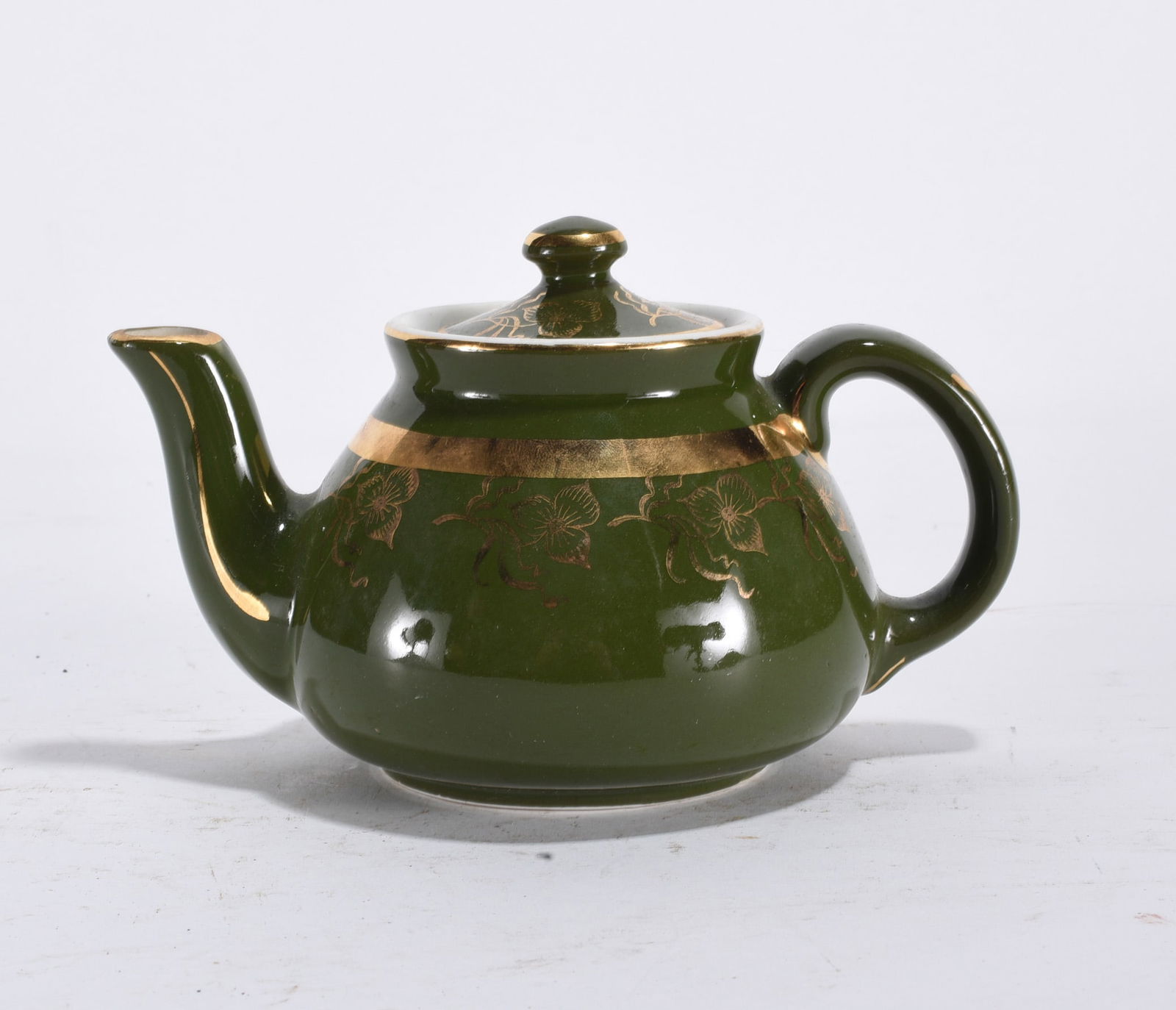 Vintage Hall Forest Green New York Tea Pot (1 of 2)