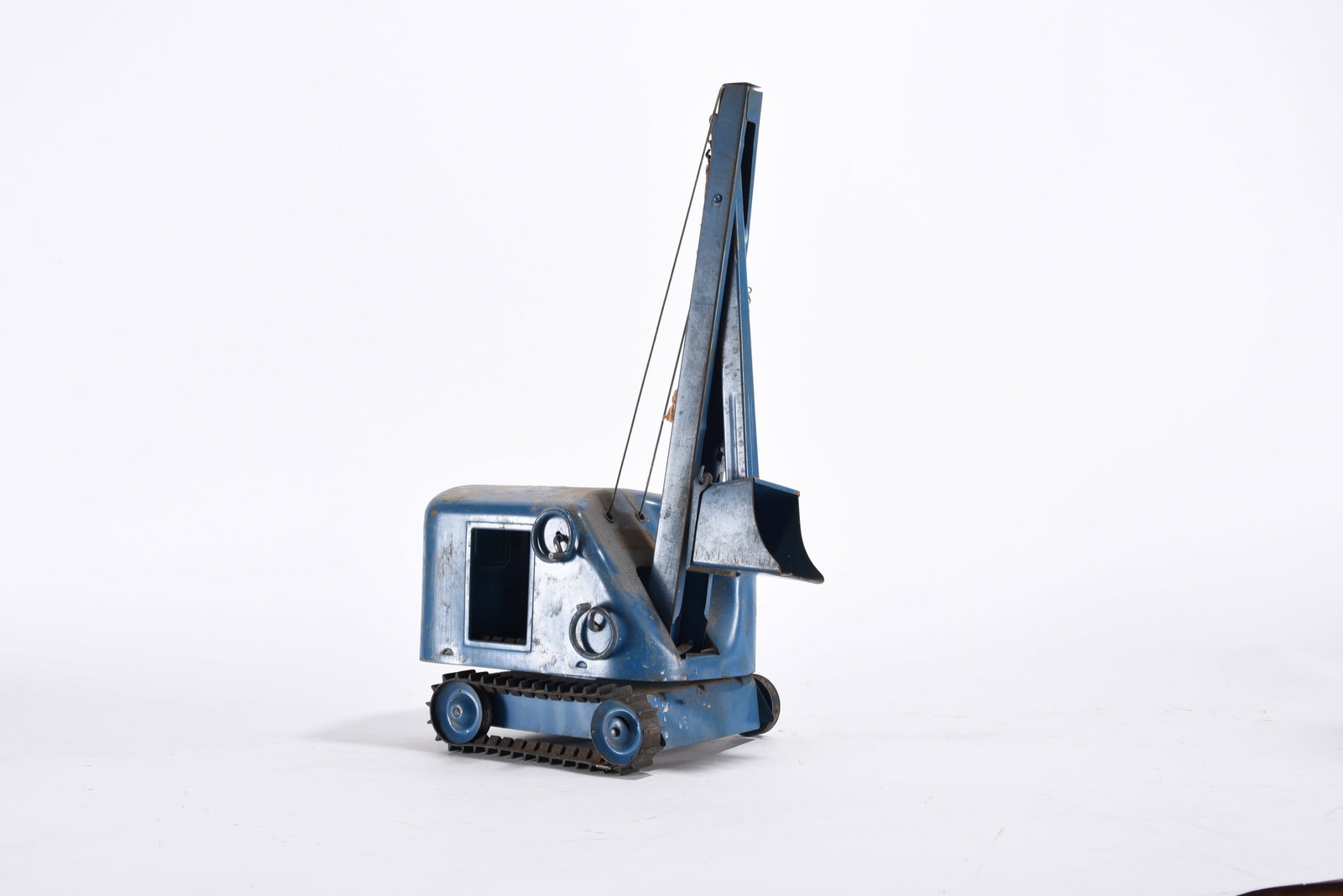 Tin Toy Crane Excavator: Vintage metal construction toy