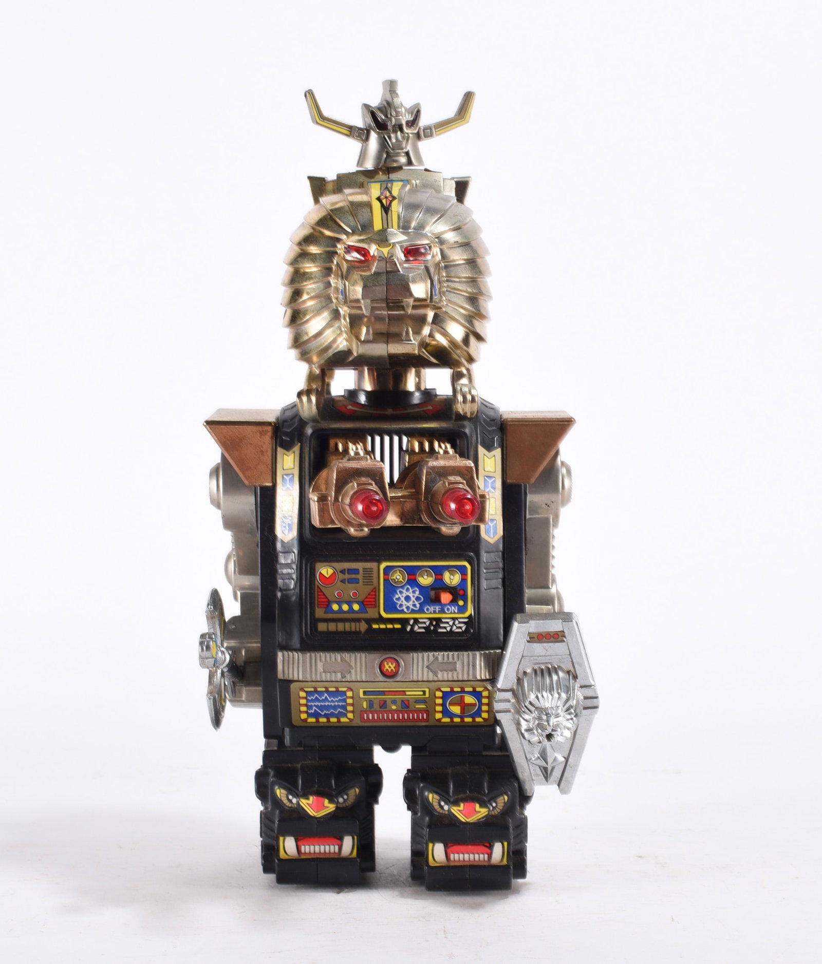 Vintage Battery Operated Robot (1 of 3)