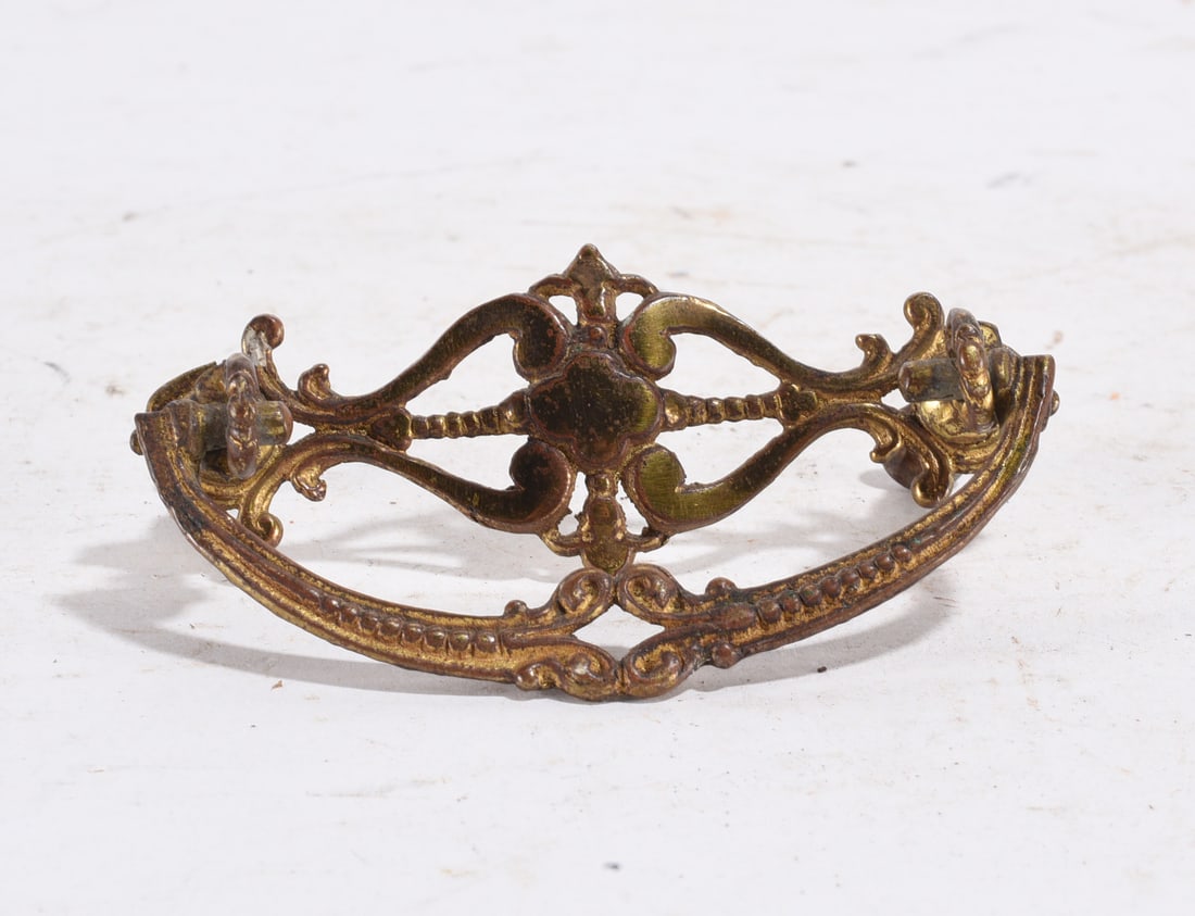 Antique Ornate Brass Drawer Pull: Antique Ornate Brass Drawer Pull