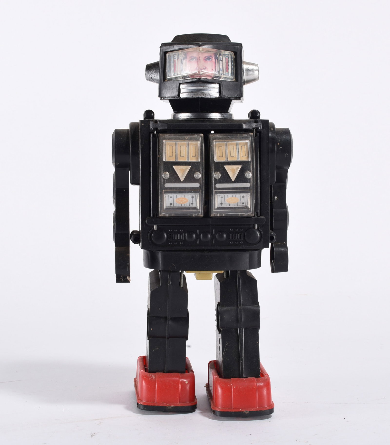 Vintage Battery Operated Robot (1 of 4)