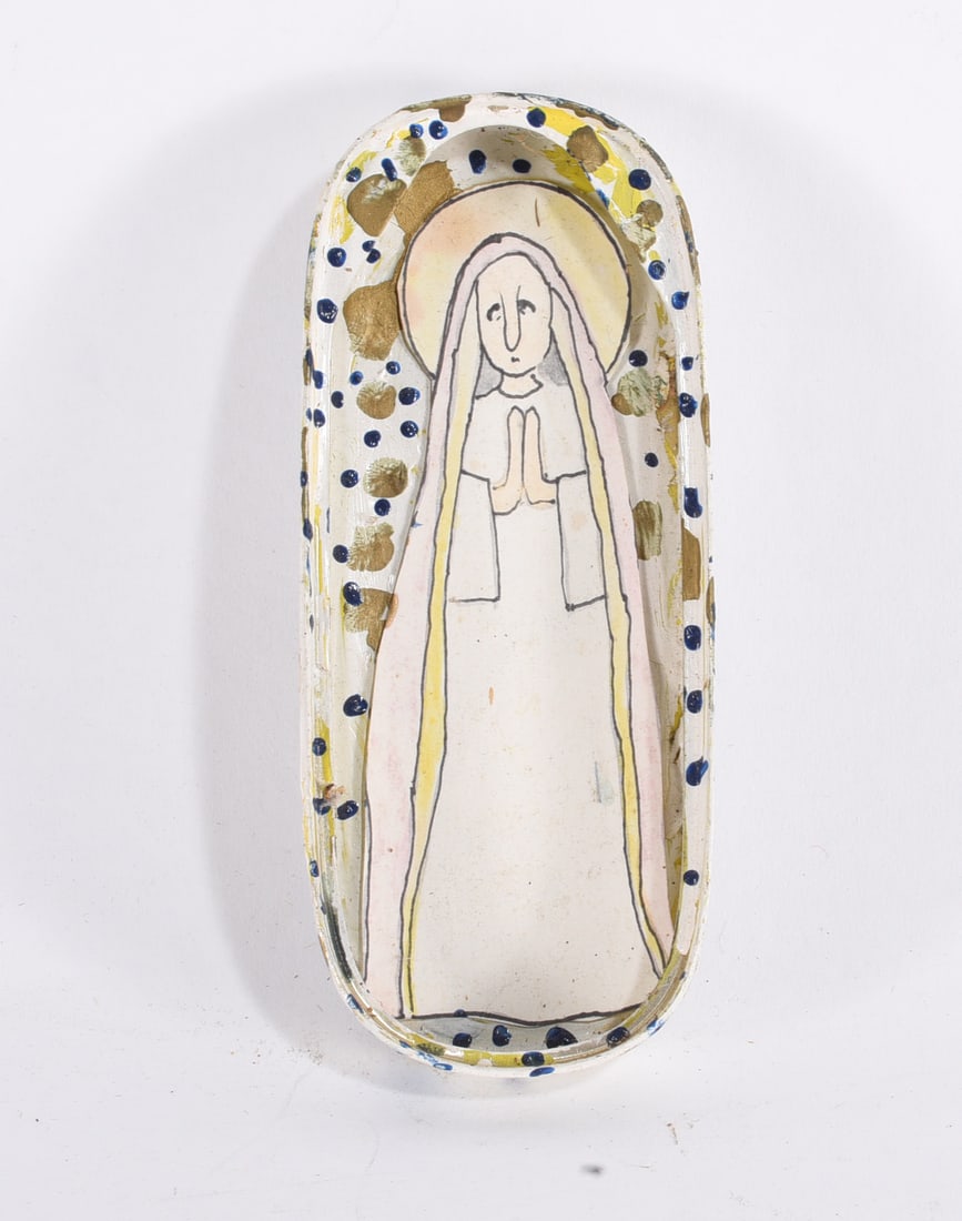 Folk Art Painted Tin Item: 6" - folk art painted tin item. please see photos for condition. All items are in estate condition We do offer in house shipping for items under 36" boxes 10"x10"x10" we can ship for around $21. 