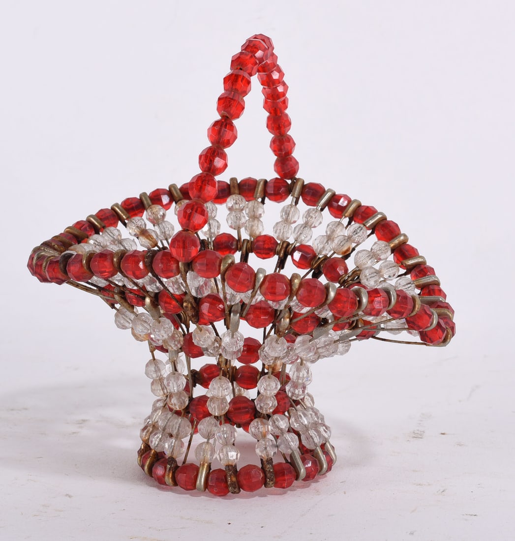 Folky Glass Beaded Basket from KY: 6" -folky glass beaded basket from a KY artist. please see photos for condition. All items are in estate condition We do offer in house shipping for items under 36" boxes 10"x10"x10" we can ship for a