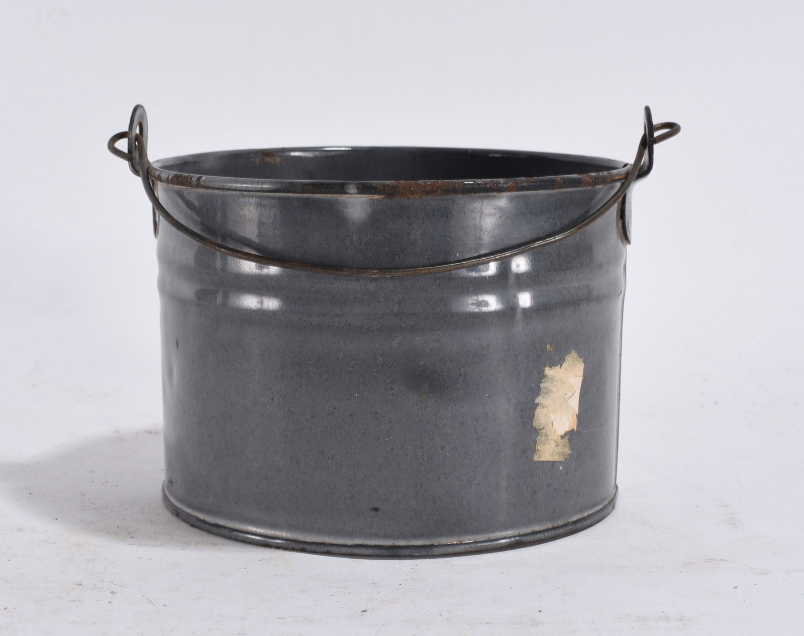 Grey Graniteware Wash Bucket (1 of 2)