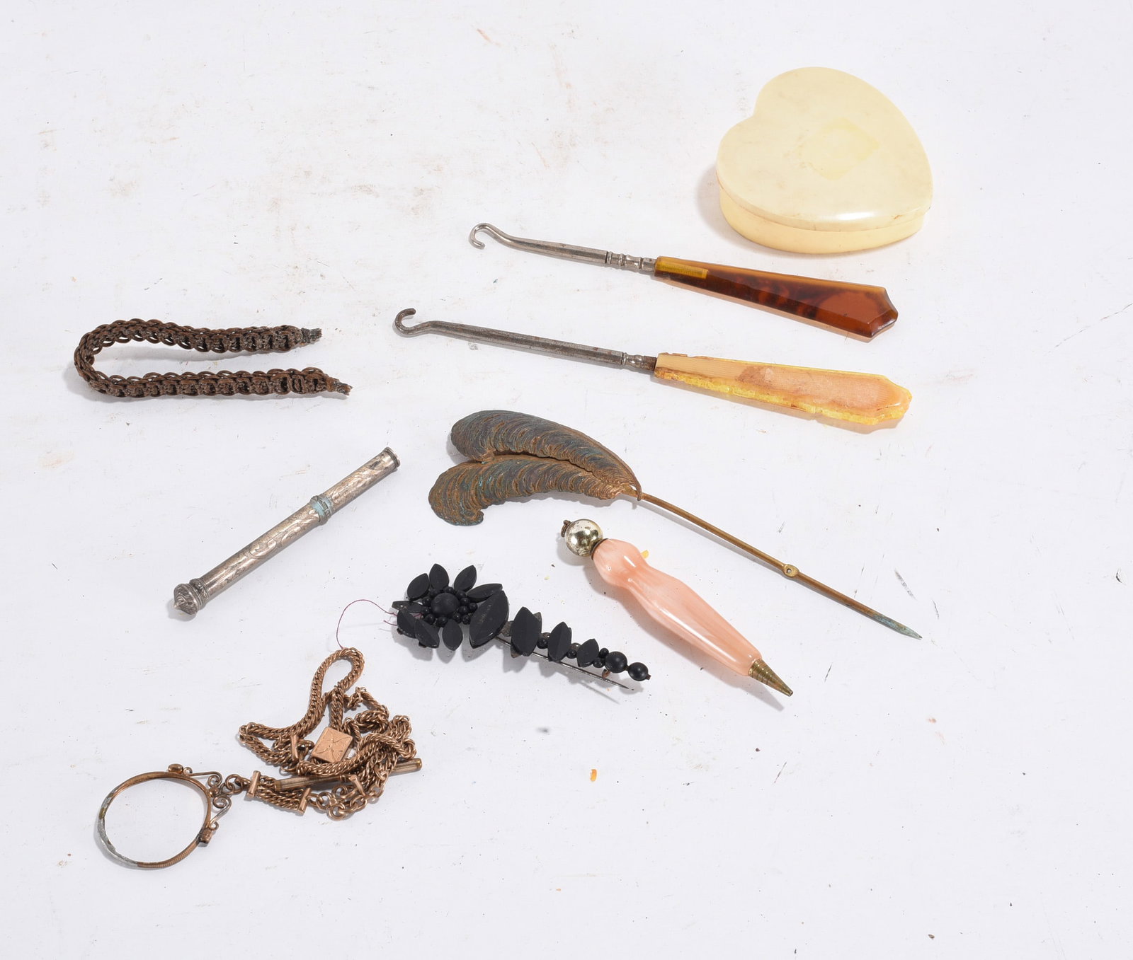 Assorted Vintage Vanity and Sewing Items (1 of 1)