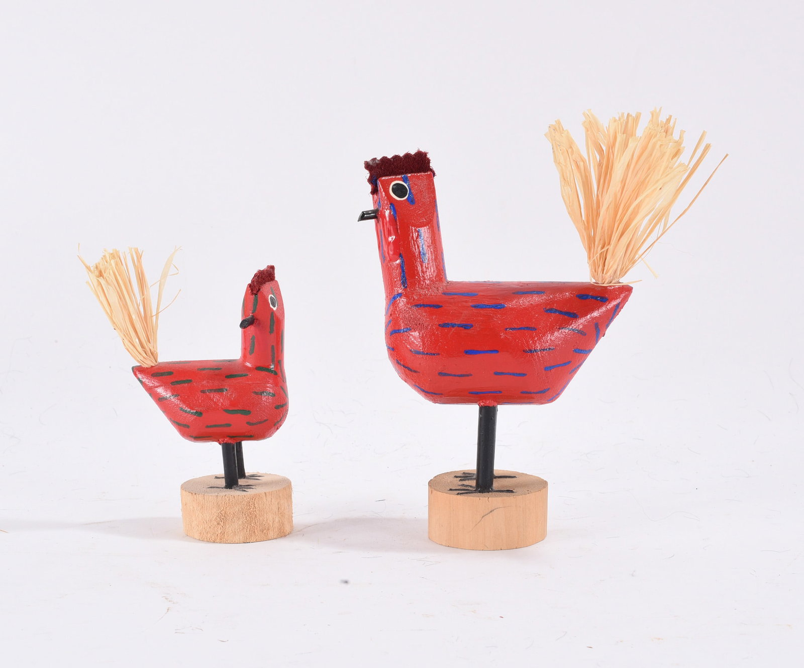 Chickens by Navajo Lesh Herbert: Tallest 6"x4" -- signed on bottom "Lesh" by Navajo Lesh Herbert. please see photos for condition. All items are in estate condition We do offer in house shipping for items under 36" boxes 10"x10"x10" 