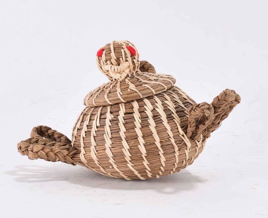 Unusual Chicken Basket (1 of 3)