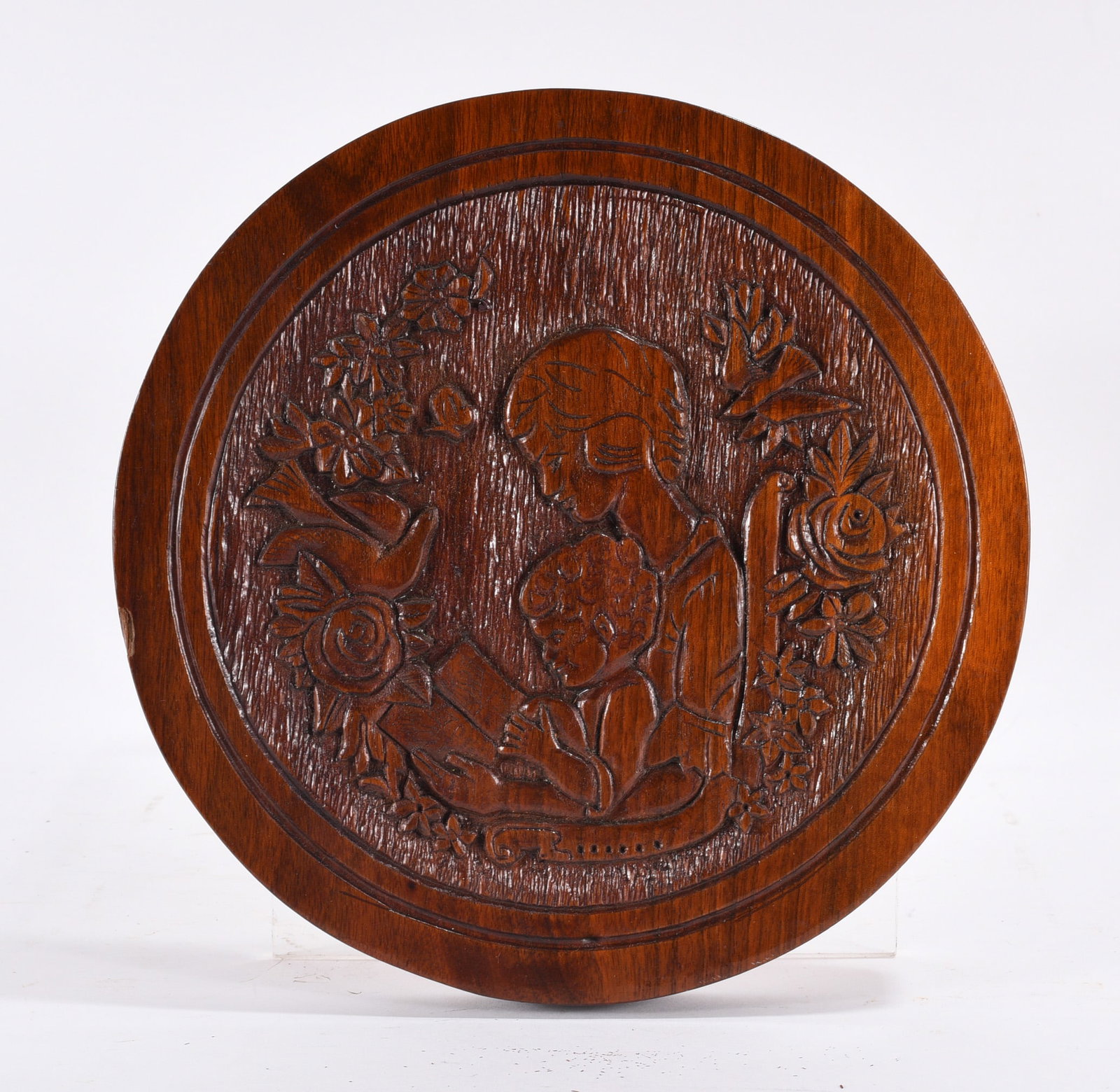 Wood Carved Wall Art: 9" -- Wall art. Wood. Signed by artist on back 1977 please see photos for condition. All items are in estate condition We do offer in house shipping for items under 36" boxes 10"x10"x10" we can ship f