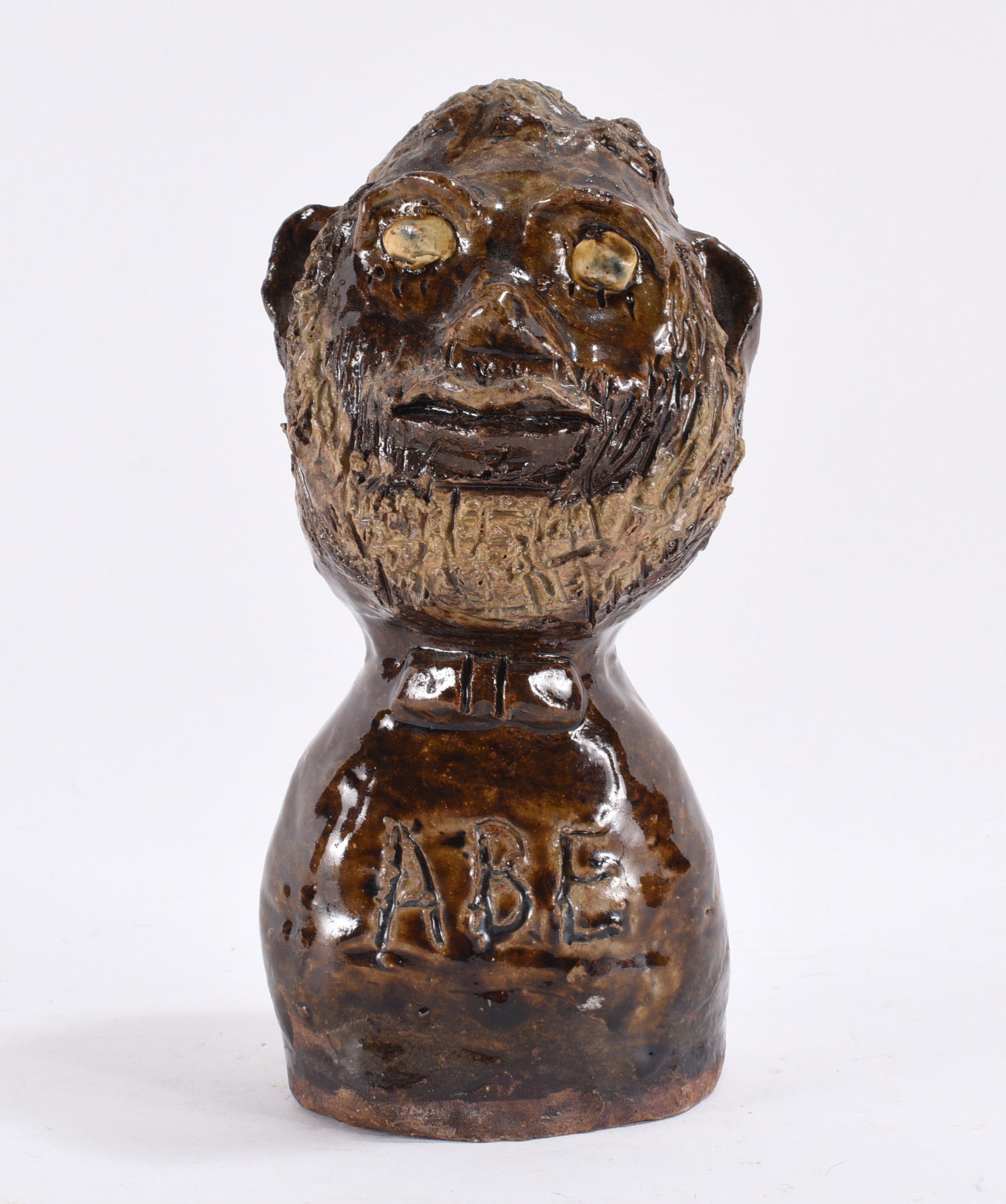 Marie Rogers Signed Abe Lincoln Pottery: 7" -- Abraham Lincoln hommage signed by Marie Rogers please see photos for condition. All items are in estate condition We do offer in house shipping for items under 36" boxes 10"x10"x10" we can ship 