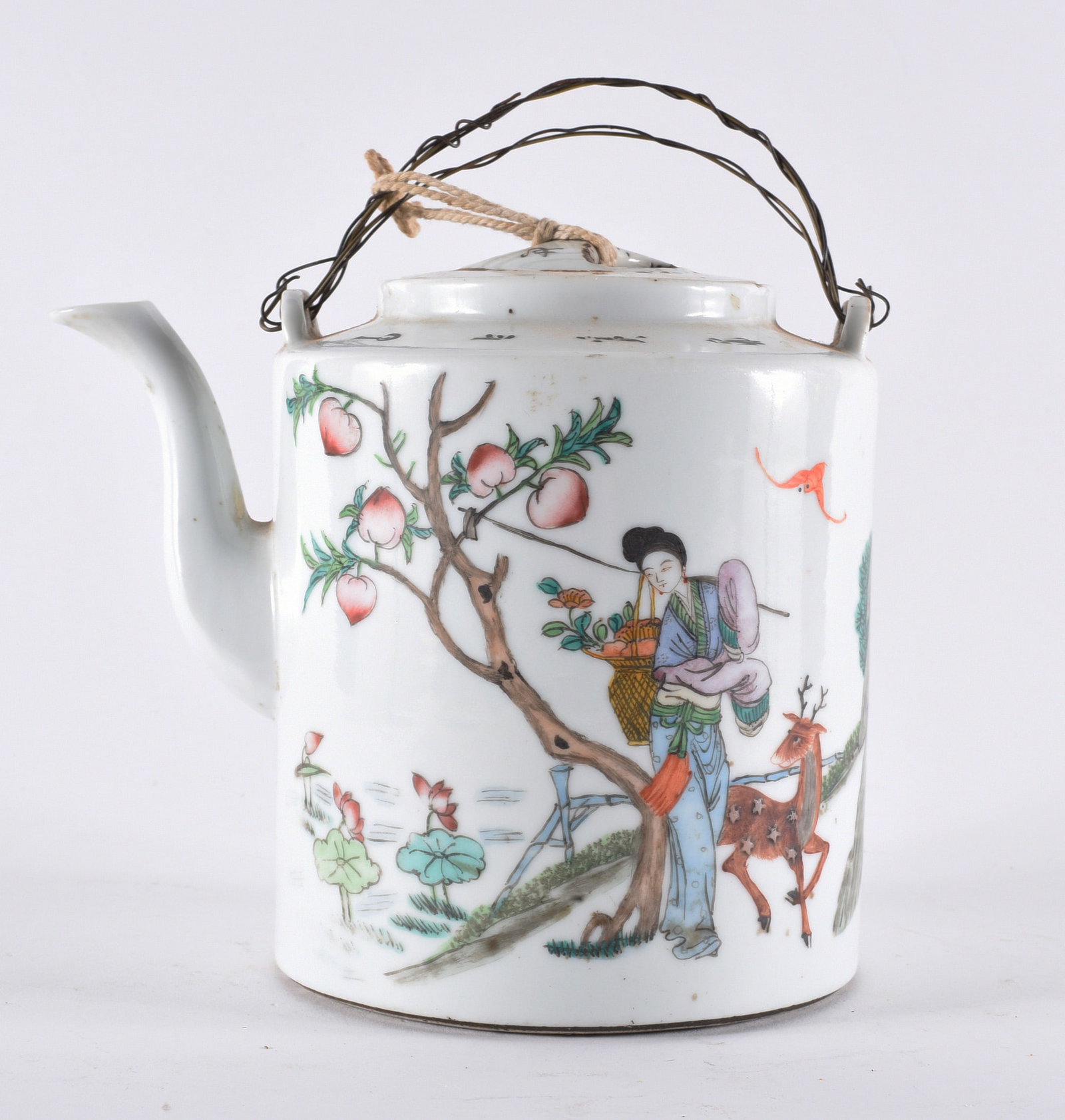 Chinese Export Porcelain Teapot with Figural Decoration (1 of 3)