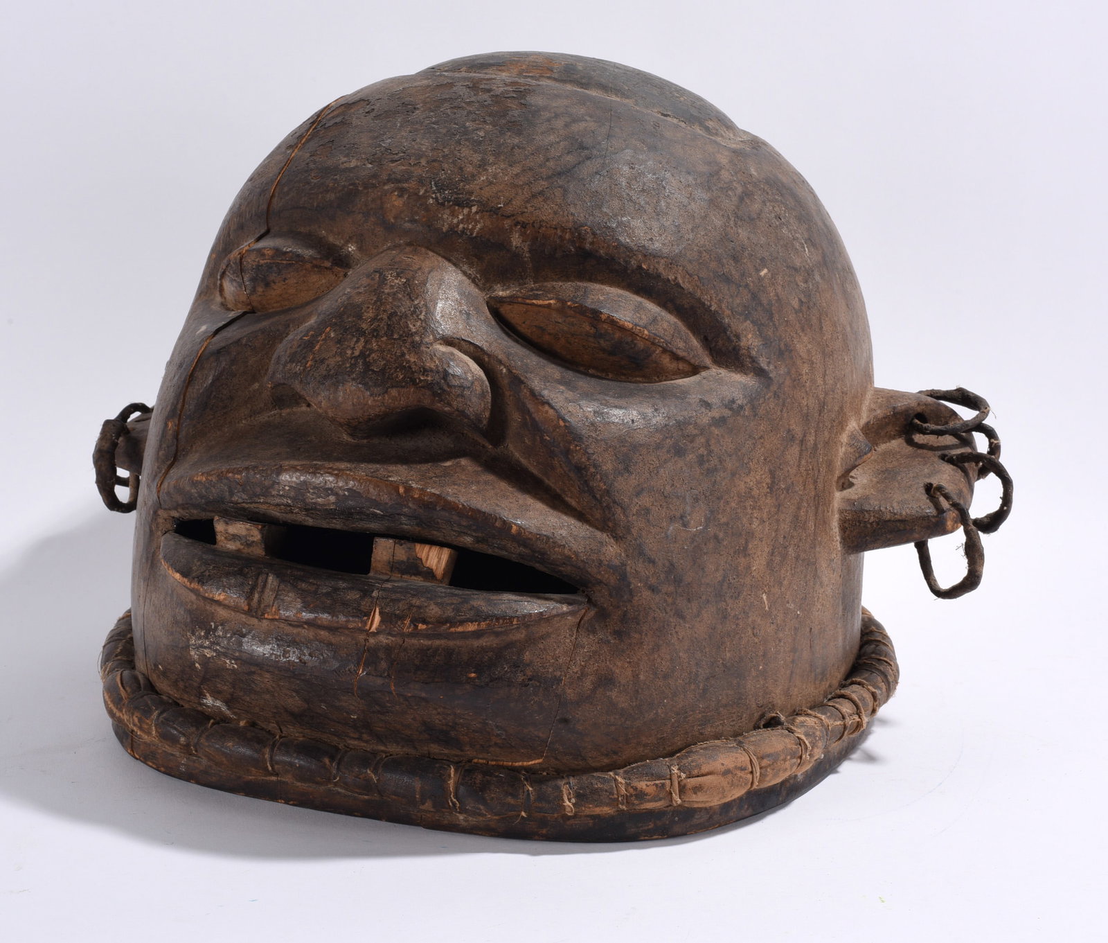 Wooden Makonde Lipiko Helmet Mask (1 of 4)