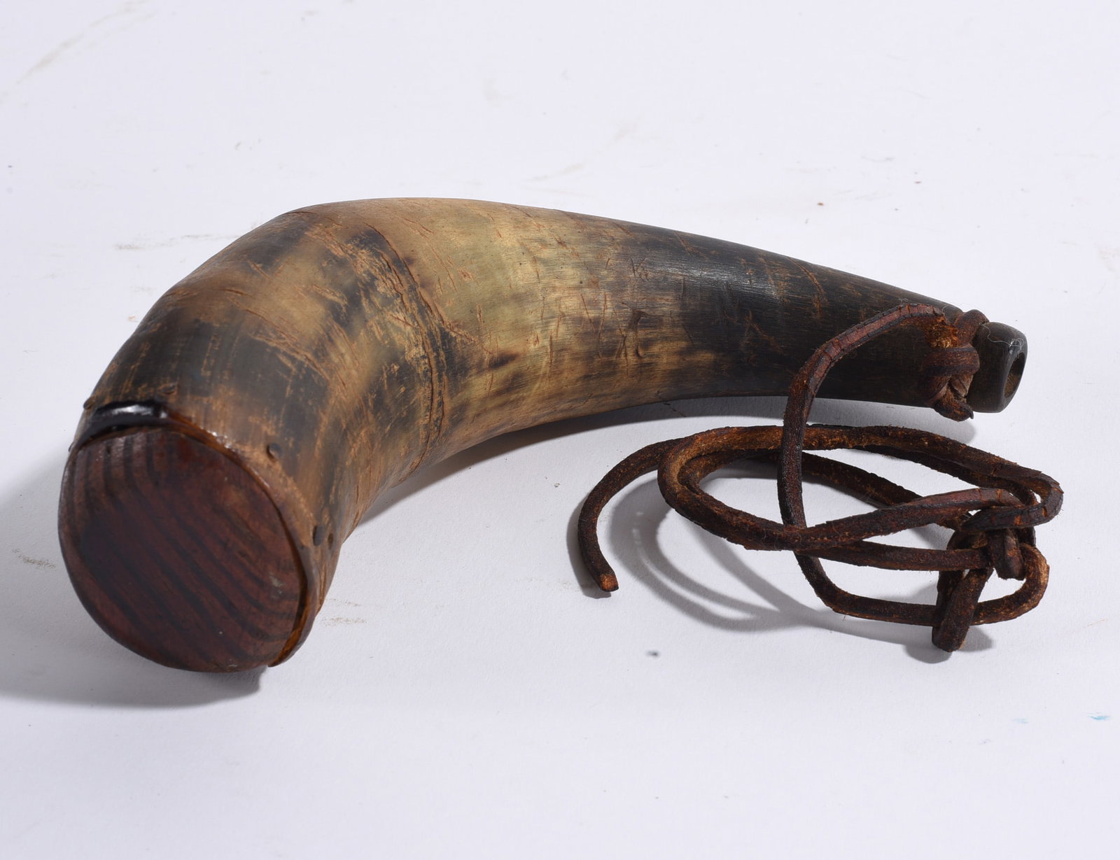 Antique Powder Horn (1 of 2)
