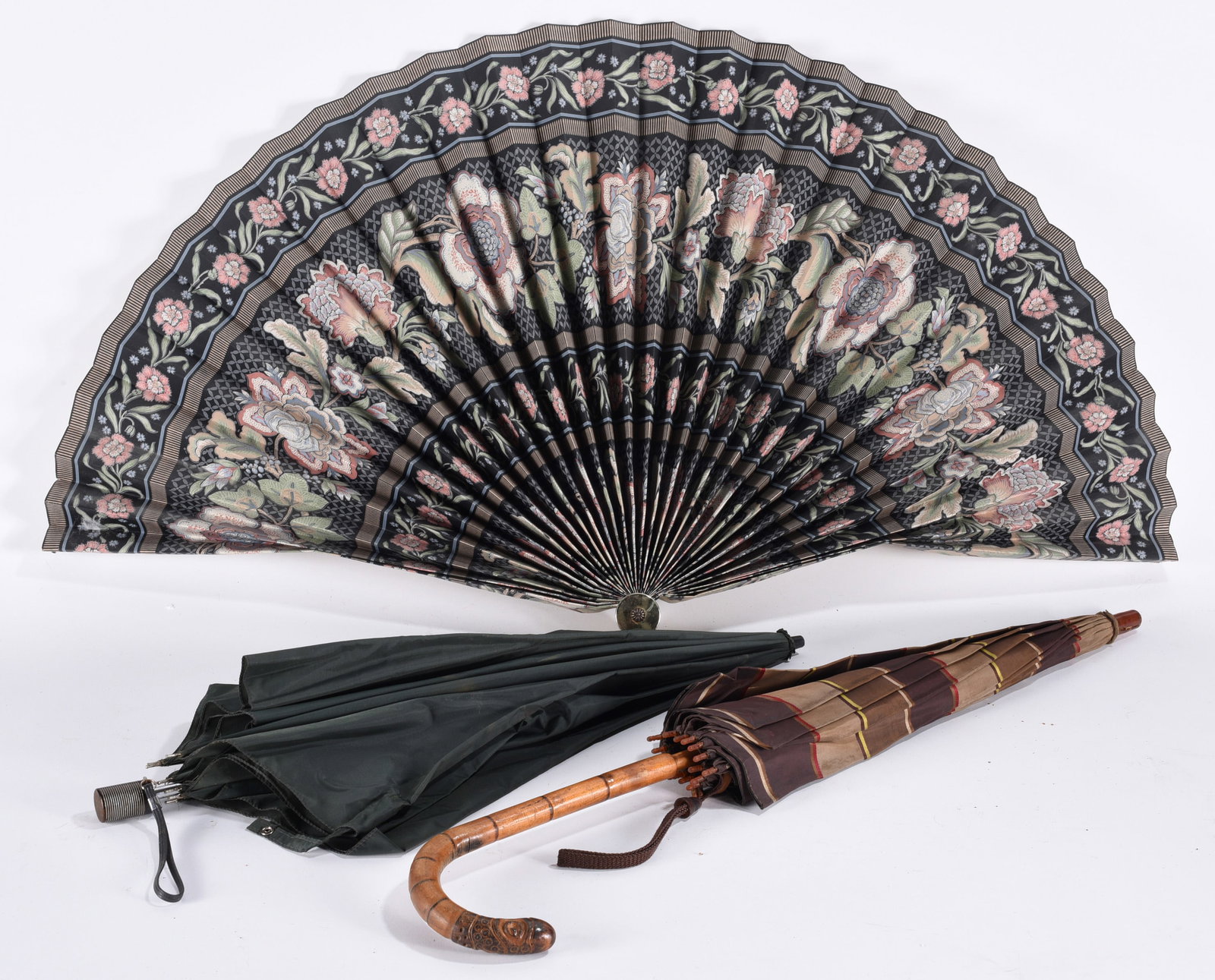 Group of Folding Fan and Umbrellas: 31" We do offer in house shipping for items under 36" boxes 10"x10"x10" we can ship for around $21. boxes 18x18x18 we can ship for around $56 - $65. to get in house shipping pay for your item and