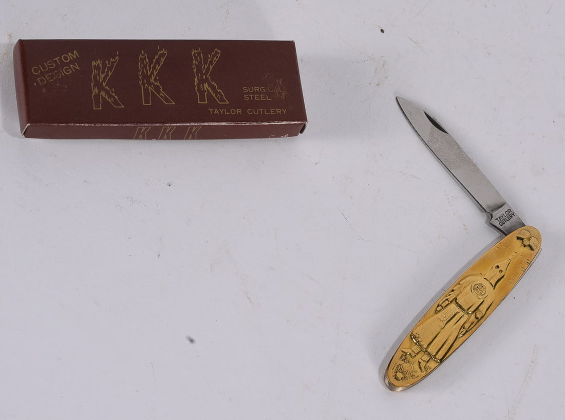 Taylor/Schrade Folding Pocket Knife with Box: 4" We do offer in house shipping for items under 36" boxes 10"x10"x10" we can ship for around $21. boxes 18x18x18 we can ship for around $56 - $65. to get in house shipping pay for your item and
