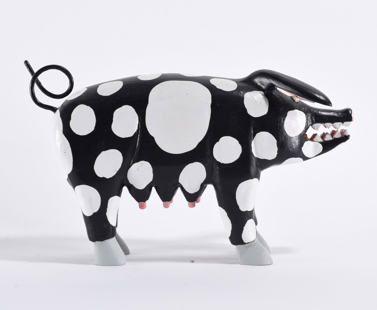Lonnie and Twyla Money Carved Pig: 7"x11" -- carved wood and paint. Signed on foot. please see photos for condition. All items are in estate condition We do offer in house shipping for items under 36" boxes 10"x10"x10" we can ship for 