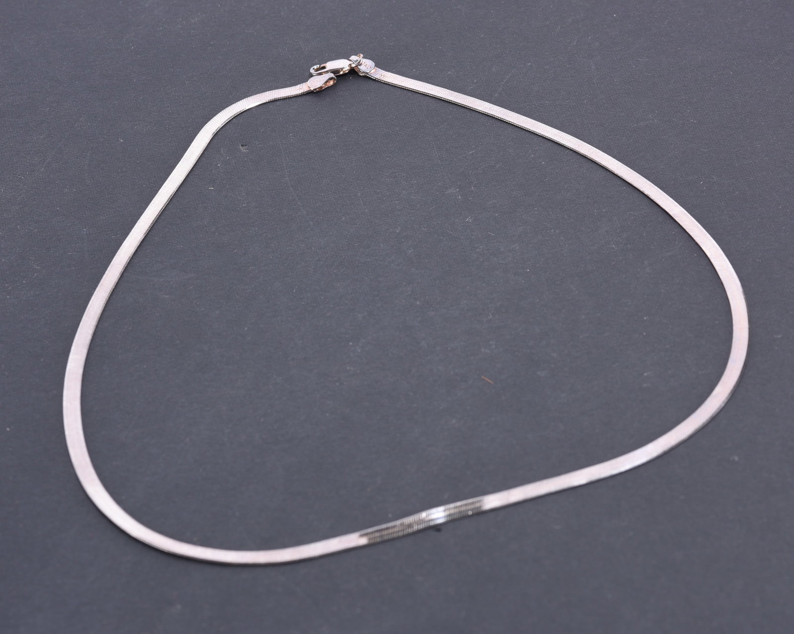 Sterling Silver chain glat. 18". - 6.5 grams: Sterling Silver chain glat. 18". - 6.5 grams