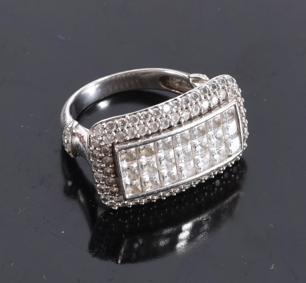 Sterling Silver ring with 21 invisable set cz in rectangle with 2 rows around. Ring. Size 6-3/4 (1 of 2)